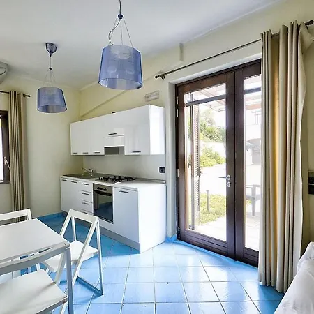 Sleeps 3 Air Con Lejlighed
